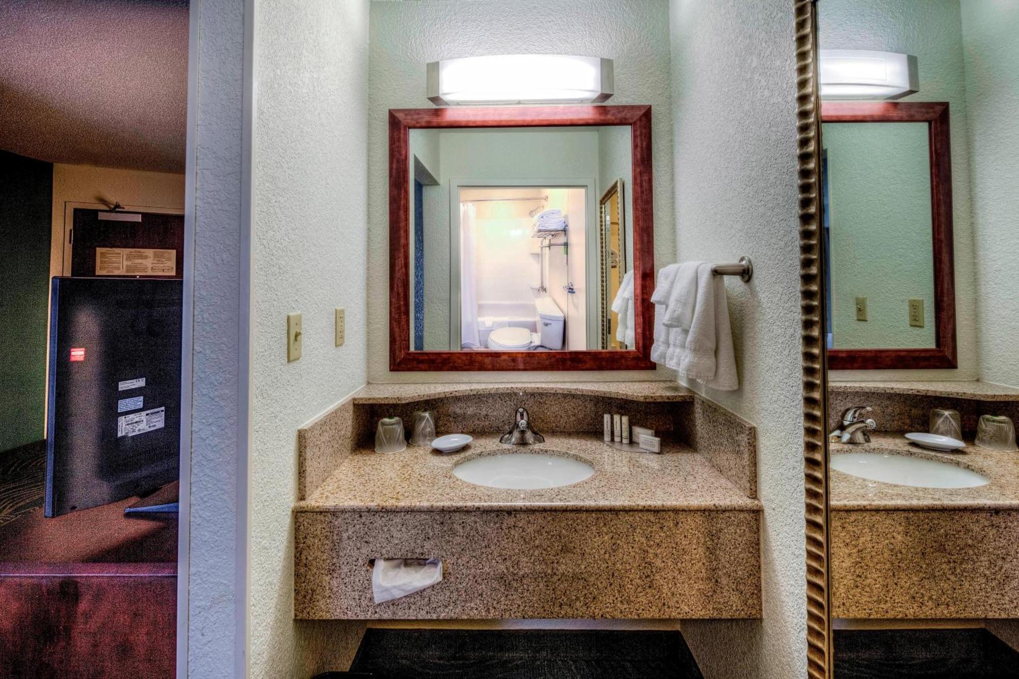 Springhill Suites Dayton South/Маямисбърг Екстериор снимка
